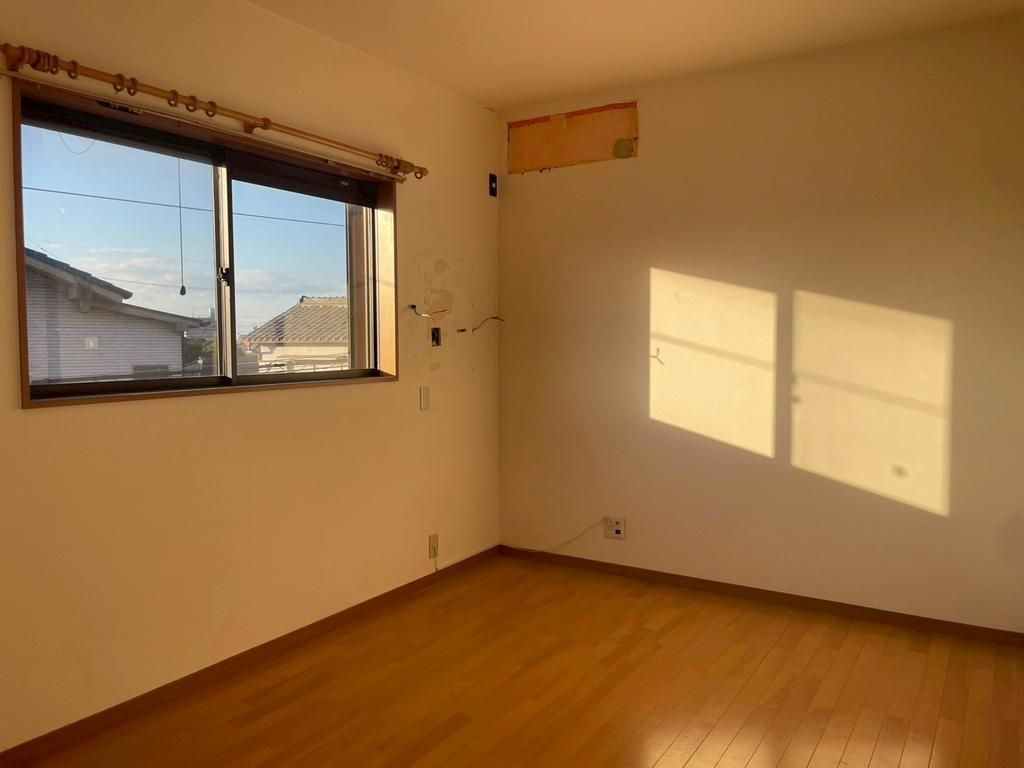 4LDK Detached House for Sale in Izumi City, Osaka - Thumbnail 3