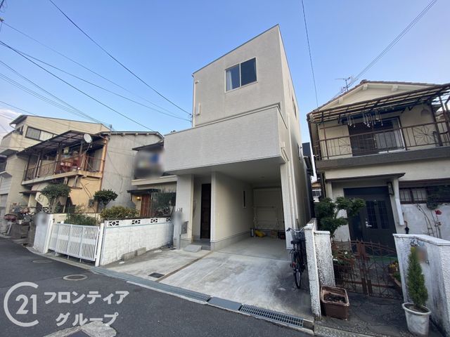 Modern 4LDK Family House in Katano, Osaka | Near Kawachi-Iwafune Station - Thumbnail 3