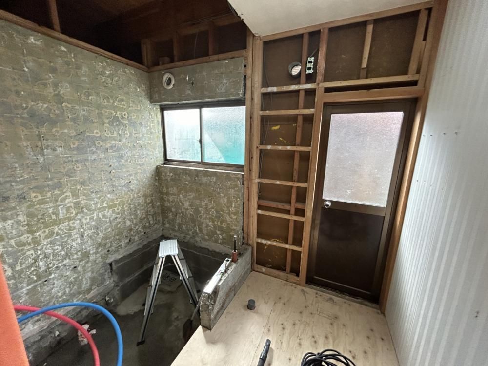 Renovated 4LDK House with Internal Garage in Obama, Fukui - Thumbnail 4