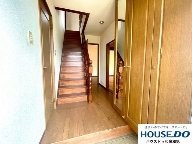 5LDK Detached House for Sale in Sakai, Osaka - Southwest Corner Lot - Thumbnail 4