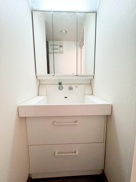 3LDK Detached House for Sale in Toyono, Osaka - Thumbnail 2