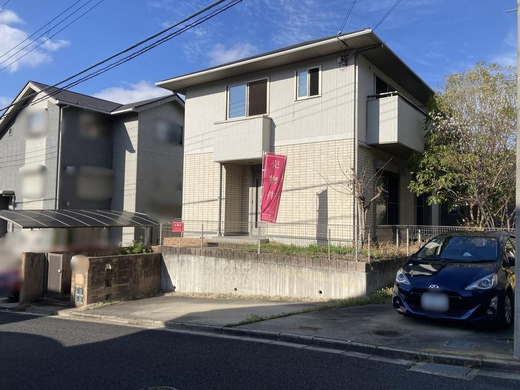 5LDK Detached House for Sale in Nara's Tezukayama Area - Thumbnail 3