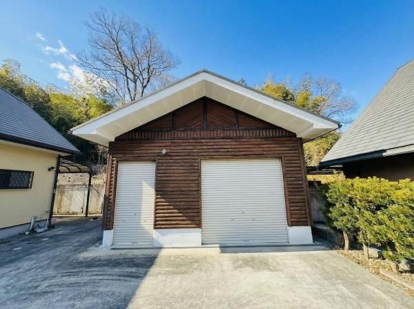 American-Style 5SSLDK House with 6-Car Parking in Himeji - Thumbnail 4