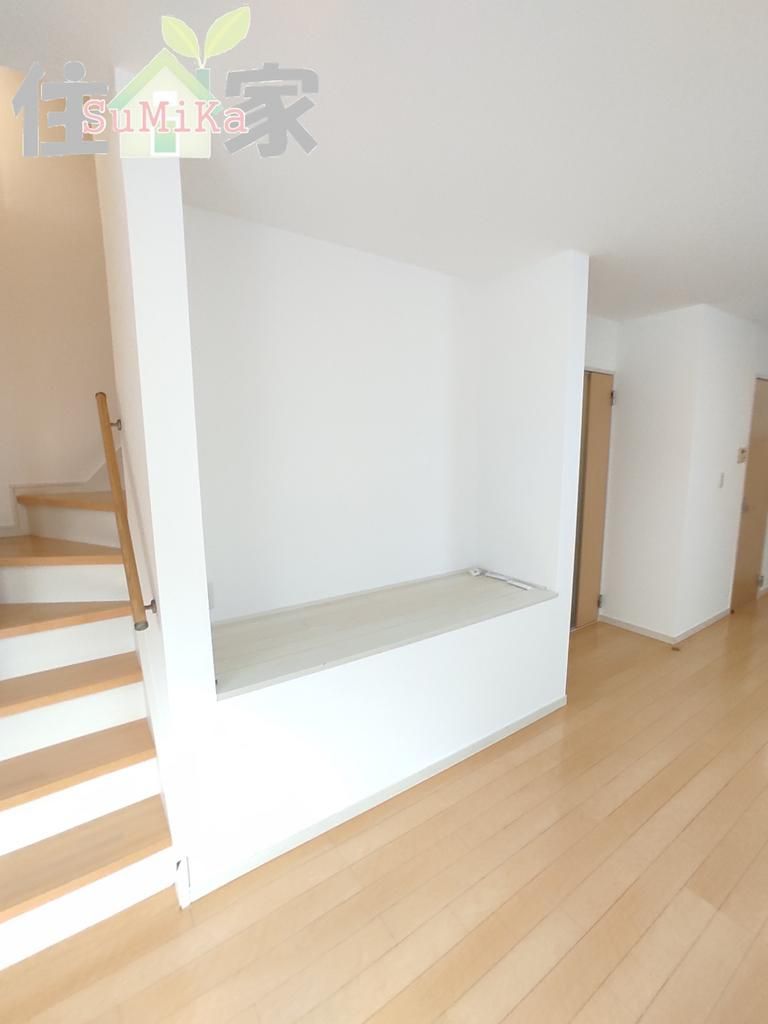 4LDK Solar-Powered House with Lofts in Osaka Higashinari Ward - Thumbnail 3