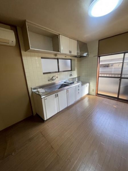 4LDK House in Kobe Hyogo Ward | 94.77 sqm | 5900000 Yen - Thumbnail 2