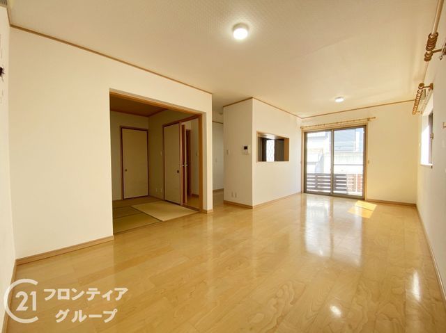 4LDK Detached House for Sale in Sakai, Osaka - Corner Lot - Thumbnail 4