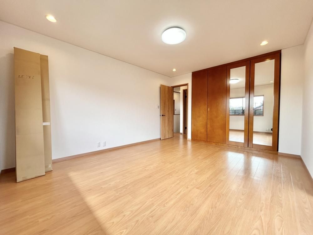 Renovated 6LDK House with Garden in Sakai, Osaka - Thumbnail 4