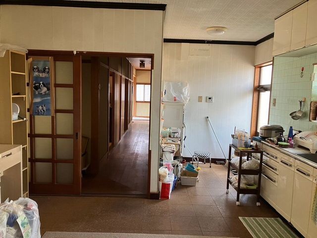 5DK Single-Story House for Sale in Hofu, Yamaguchi - Thumbnail 4