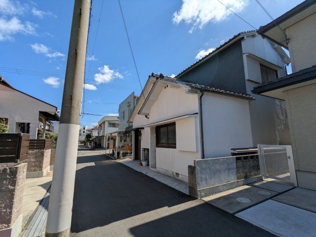 5LDK Used House for Sale in Wakayama City, 115 sqm - Thumbnail 2