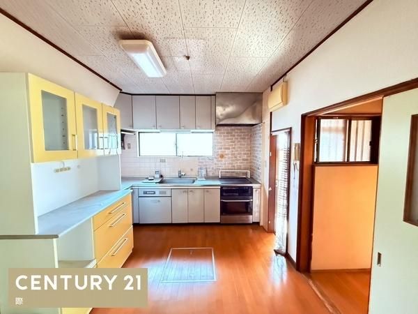 5DK Used House for Sale in Wakayama City, Wakayama - Thumbnail 4