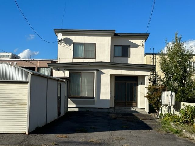 3LDK Detached House for Sale in Central Asahikawa, Hokkaido - Thumbnail 2