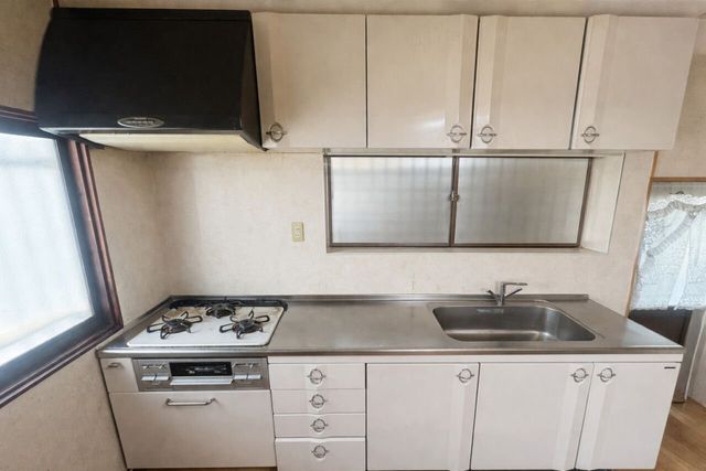 4DK Detached House for Sale in Otsu, Oita City - Thumbnail 4