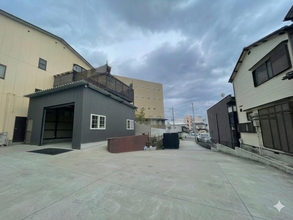 4SLDK Steel-Frame House for Sale in Toyonaka, Osaka - Thumbnail 2