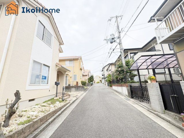 5LDK Renovated House in Asagiridai, Akashi City - Thumbnail 4