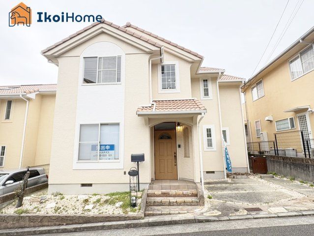 5LDK Renovated House in Asagiridai, Akashi City - Thumbnail 2