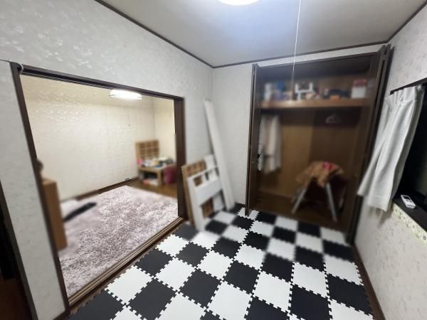 3LDK House for Sale in Higashiosaka, Osaka - Near Shin-Ishikiri Station - Thumbnail 3