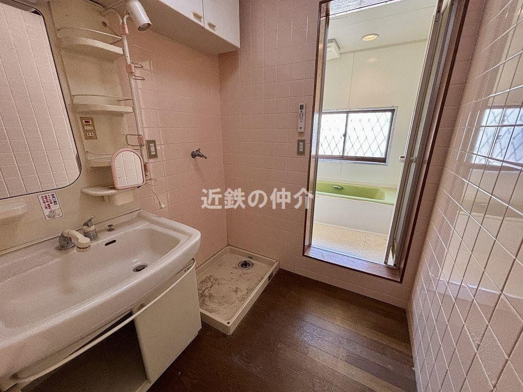 6LDK Detached House for Sale in Kashiwara, Osaka - 226 sqm - Thumbnail 4