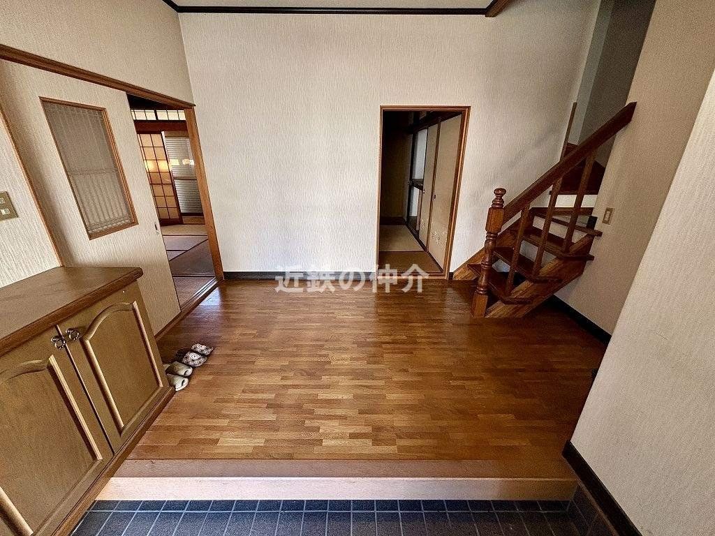 6LDK Detached House for Sale in Kashiwara, Osaka - 226 sqm - Thumbnail 2
