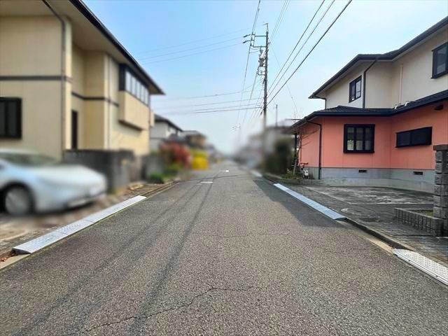4SLDK House for Sale in Yokkaichi, Mie - 135.10 sqm - Thumbnail 3