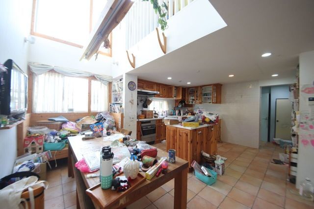 5LDK Detached House with Vaulted Ceiling in Higashiosaka, Osaka - Thumbnail 2