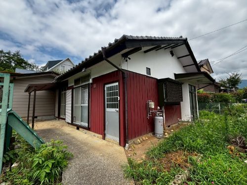 Chikuhoku Village Akiya: 3K Red House on 268m² Land - Thumbnail 2