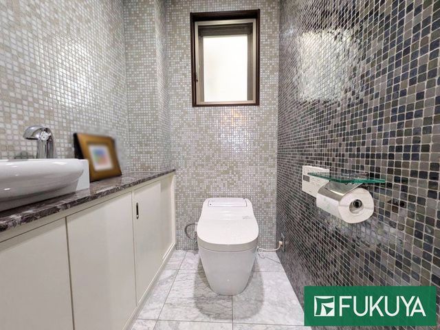 9SLDK Multi-Generational House for Sale in Osaka's Hirano Ward - Thumbnail 4