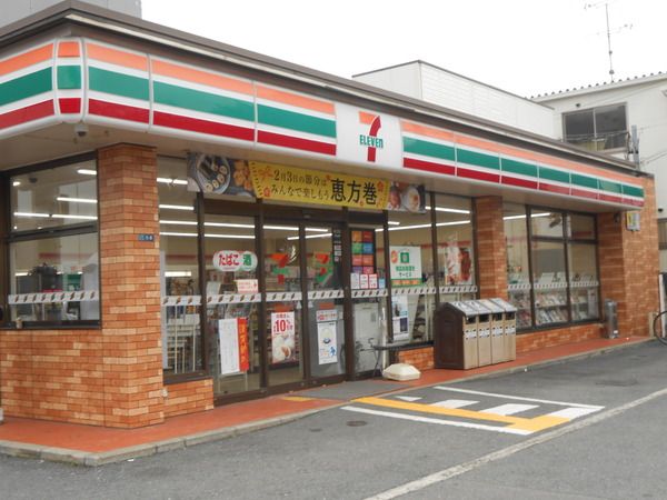 8LDK Corner Lot House for Sale in Higashi-Osaka, Osaka - Thumbnail 3