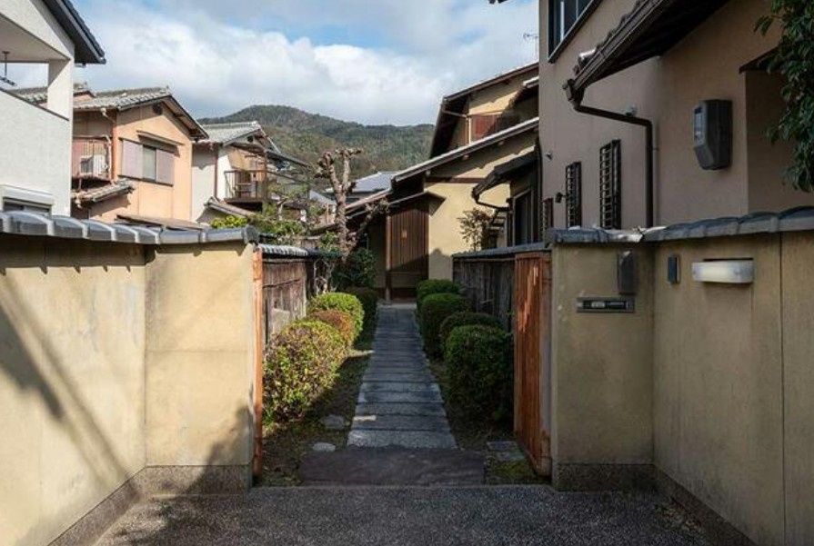 5LDK Wooden House with Garden for Sale near Daigo Station, Kyoto - Thumbnail 2