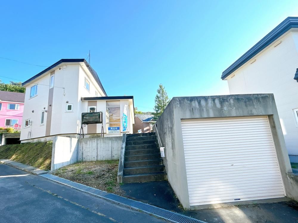 Renovated 3SLDK House with Garden in Otaru, Hokkaido - Thumbnail 2