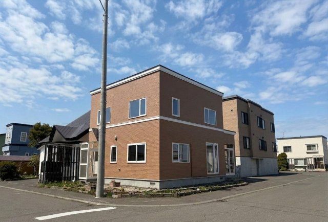 4LDK Detached House in Higashi-ku, Sapporo - 110.95 sqm - Thumbnail 2