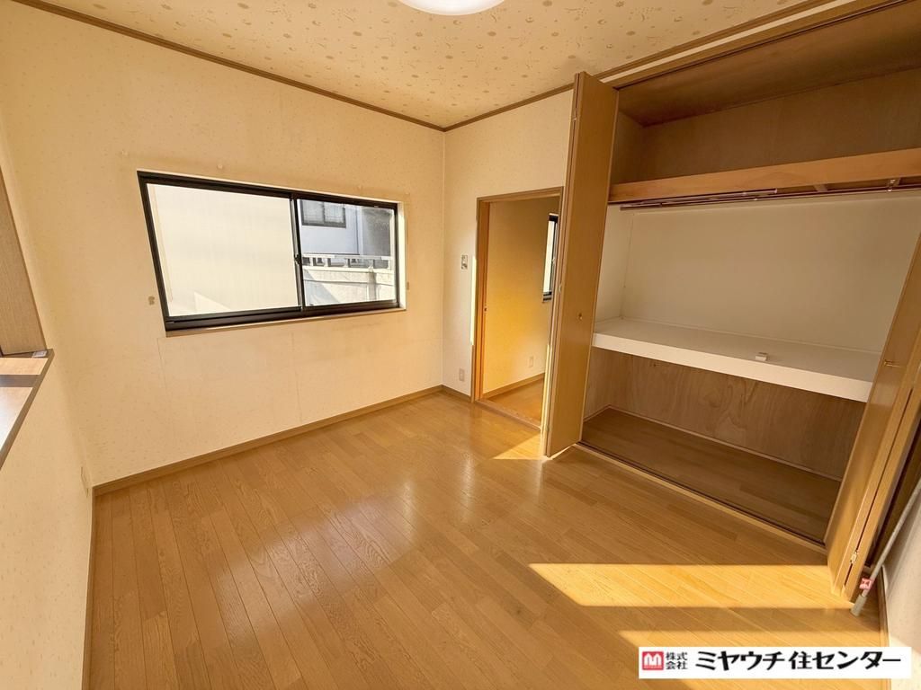 3LDK Detached House for Sale in Habikino, Osaka - 980万円 - Thumbnail 2