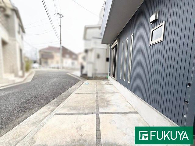 Renovated 5LDK House with Rooftop Balcony in Yao, Osaka - Thumbnail 2