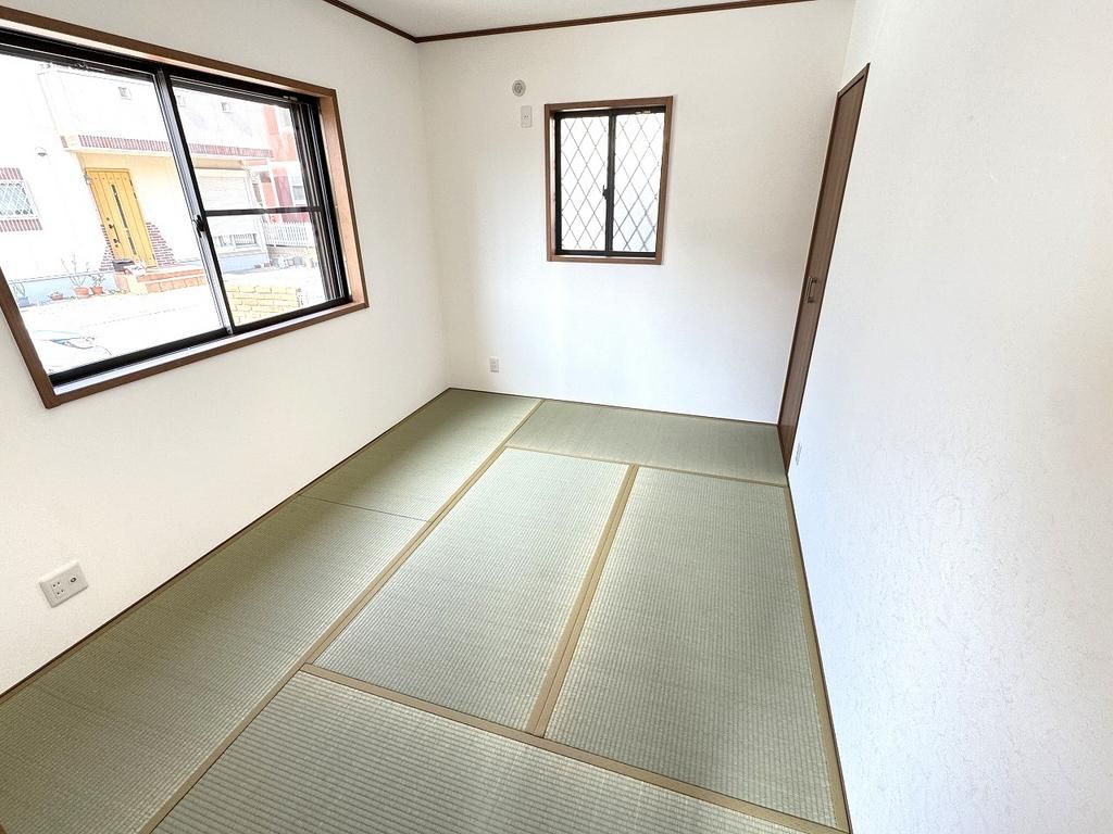 Fully Renovated 4SLDK House in Himeji, Hyogo | Move-in Ready - Thumbnail 4