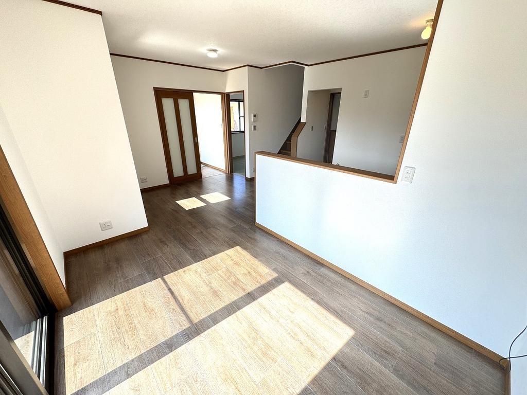 Fully Renovated 4SLDK House in Himeji, Hyogo | Move-in Ready - Thumbnail 3