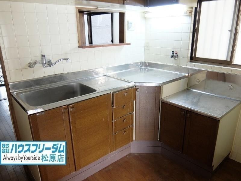 4DK Used House for Sale in Matsubara, Osaka - 70.54 sqm - Thumbnail 4