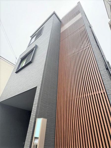 Modern 3-Story House in Kobe Hyogo Ward | 2SLDK | Built 2022 - Thumbnail 2