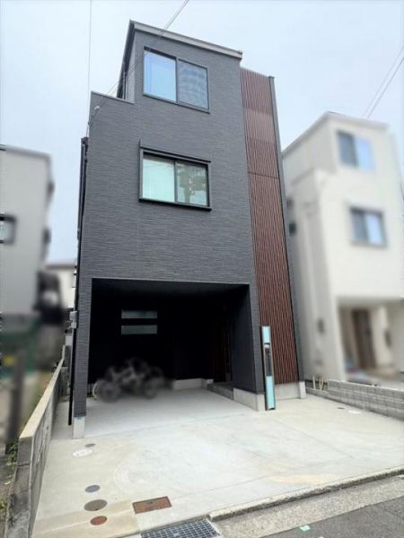 Modern 3-Story House in Kobe Hyogo Ward | 2SLDK | Built 2022 - Image 1