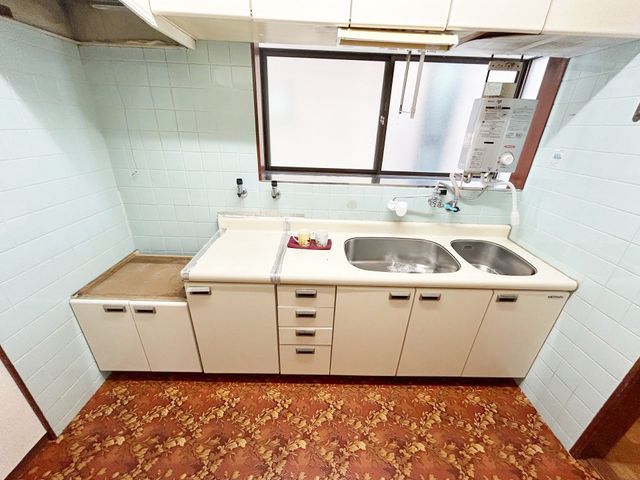 5SDK House with Basement for Sale in Kobe's Rokko Area - Image 1