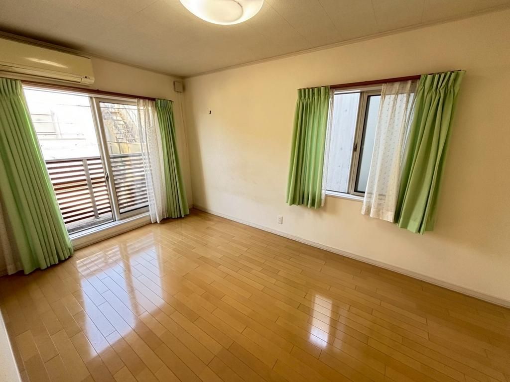 4LDK Reinforced Concrete House for Sale in Izumiotsu, Osaka - Thumbnail 3