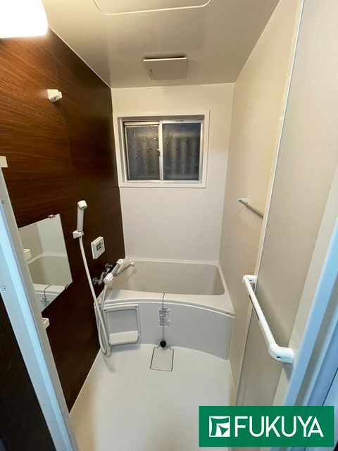 2LDK Townhouse for Sale Near Tsuruhashi Station, Ikuno-ku, Osaka - Thumbnail 4