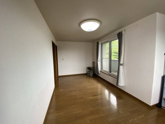 8SLDK Two-Generation House for Sale in Hakodate, Hokkaido - Thumbnail 4