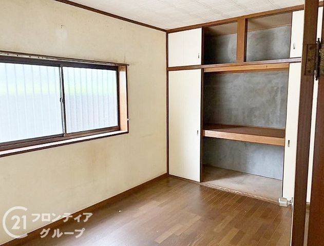 5LDK Detached House for Sale in Kadoma City, Osaka - Thumbnail 3