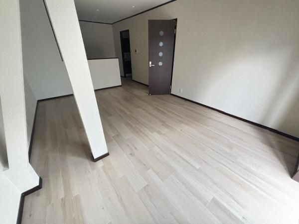 Renovated 3LDK Detached House for Sale in Higashi-Osaka - Thumbnail 4