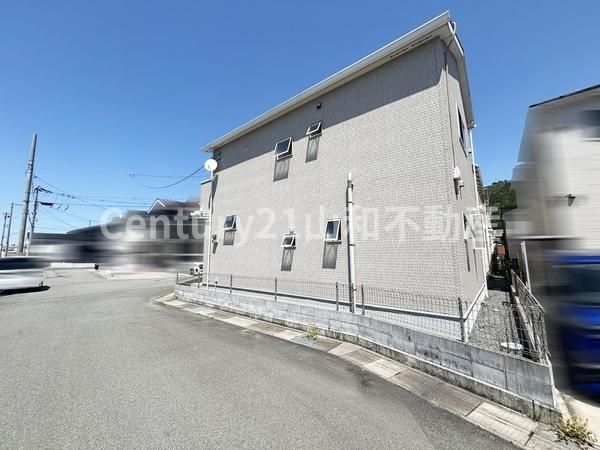 Modern 4LDK House in Kameoka, Kyoto with Solar Power - Thumbnail 3
