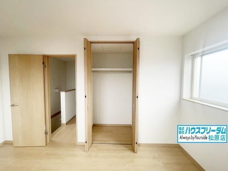 2SLDK House for Sale in Matsubara City, Osaka - Thumbnail 3