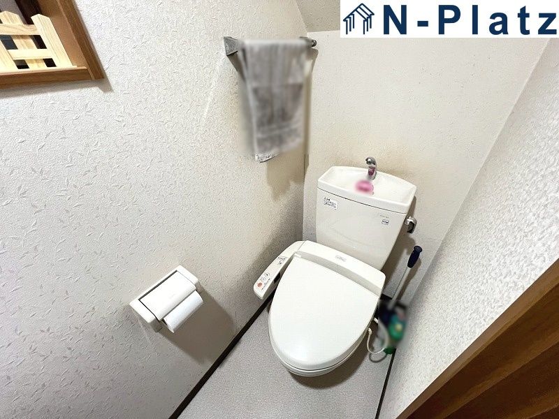 3LDK Detached House for Sale in Yodogawa-ku, Osaka - Thumbnail 2
