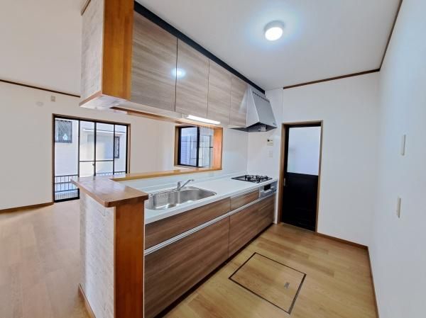 Renovated 3SLDK House in Iwade, Wakayama - 105.98 sqm - Thumbnail 4