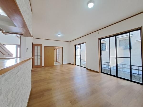 Renovated 3SLDK House in Iwade, Wakayama - 105.98 sqm - Thumbnail 2