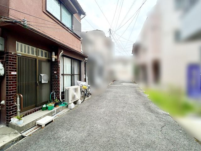 2DK Wooden House for Sale near Minato Station, Sakai, Osaka - Thumbnail 3