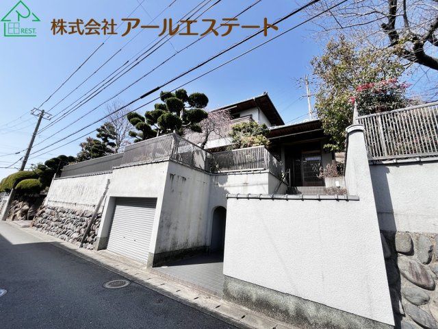 4SLDK House for Sale in Himeji, Hyogo - 229.23 sqm - Thumbnail 2